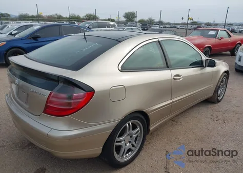 2003 Mercedes-Benz C 230 Kompressor Sport из США, поврежденный, VIN WDBRN40J33A405663